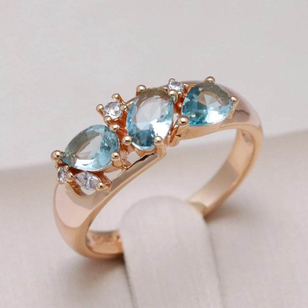Elegant Blue Vintage Zirconia Ring