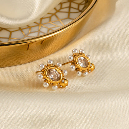Chic Gold Earrings with Pearls