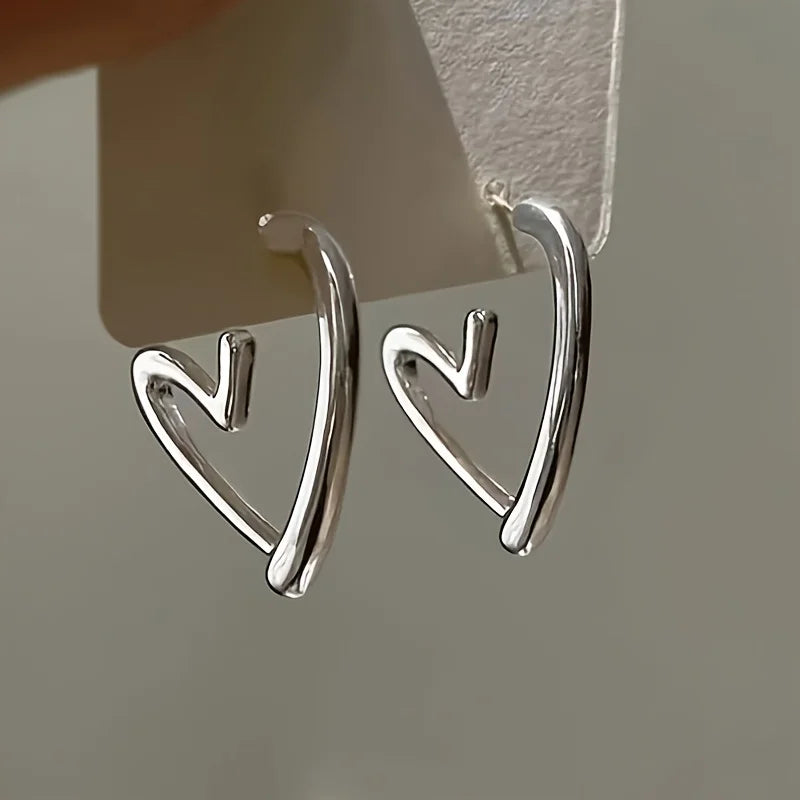 Elegant Heart-Shaped Rose Gold Earrings