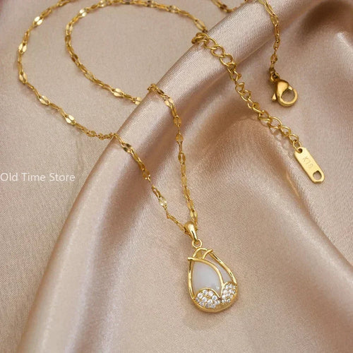 Elegant Gold Tulip Pink Crystal Pendant Necklace