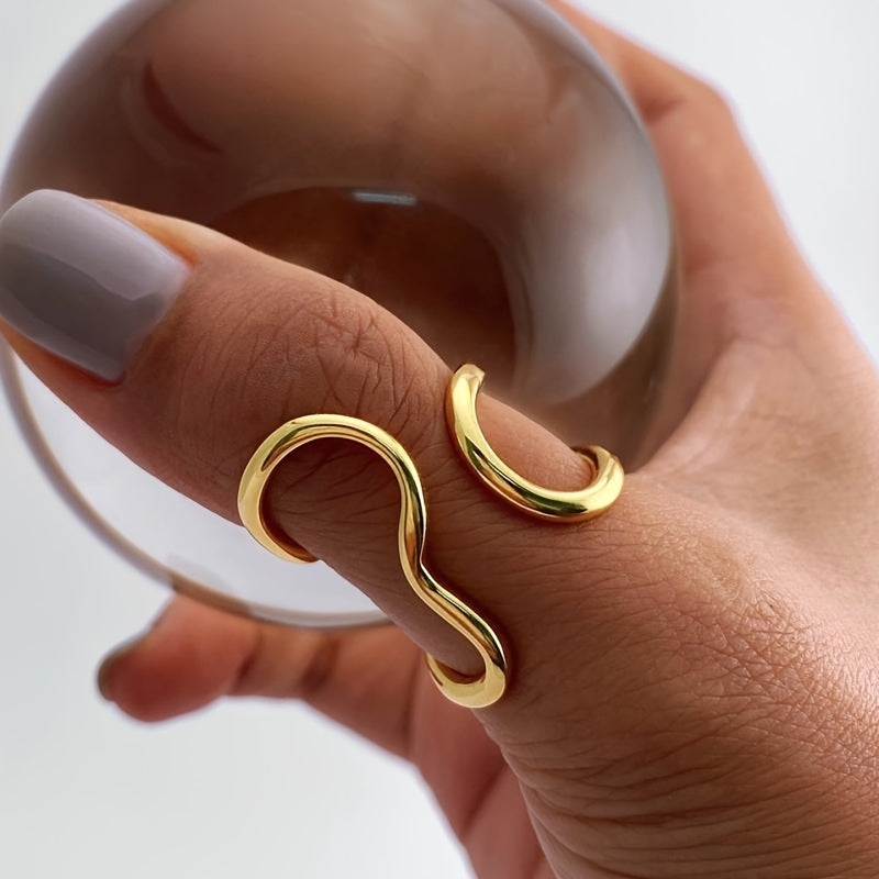 Chic Asymmetrical Wave Ring